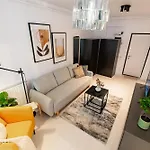 1014 B3 Apartment *